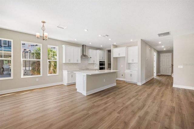 741 58TH AVENUE NE, St Petersburg, FL 33703