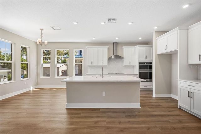 741 58TH AVENUE NE, St Petersburg, FL 33703