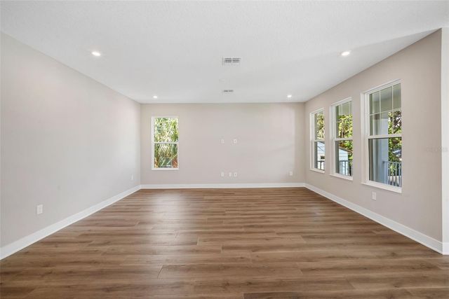 741 58TH AVENUE NE, St Petersburg, FL 33703