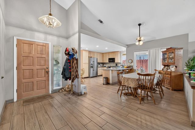 166 Copper Leaf Way, Sacramento, CA 95838
