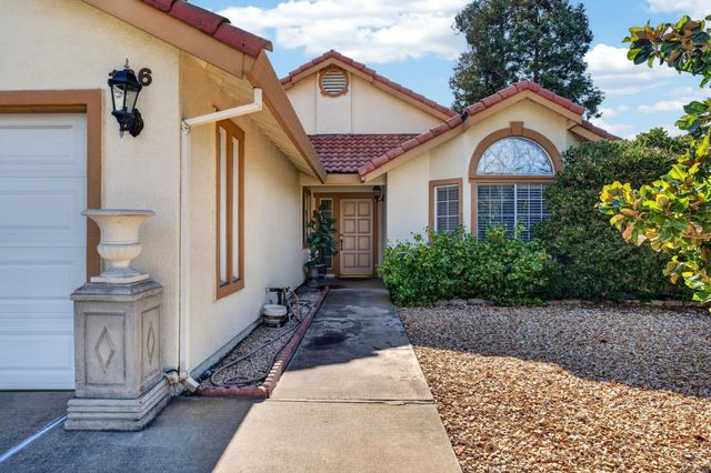 166 Copper Leaf Way, Sacramento, CA 95838