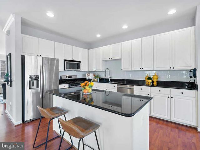 47326 STERDLEY FALLS TER, Sterling, VA 20165