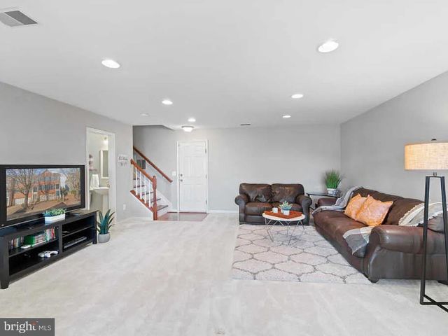 47326 STERDLEY FALLS TER, Sterling, VA 20165