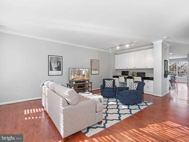47326 STERDLEY FALLS TER, Sterling, VA 20165