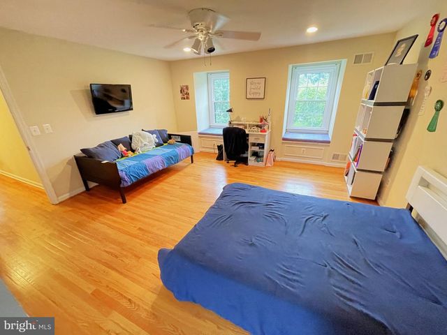 13209 LANTERN HOLLOW DR, North Potomac, MD 20878