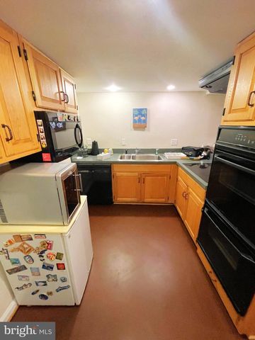 13209 LANTERN HOLLOW DR, North Potomac, MD 20878