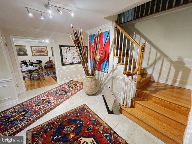 13209 LANTERN HOLLOW DR, North Potomac, MD 20878