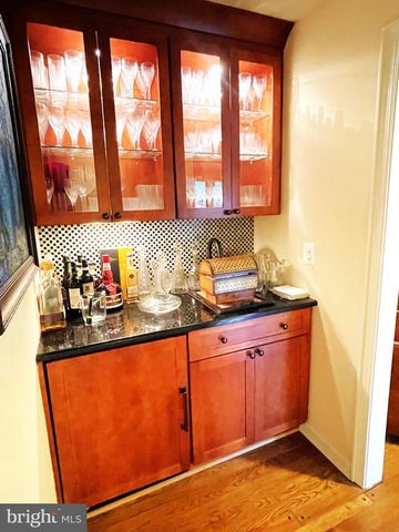 13209 LANTERN HOLLOW DR, North Potomac, MD 20878