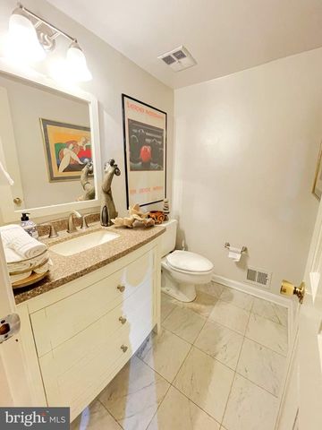 13209 LANTERN HOLLOW DR, North Potomac, MD 20878