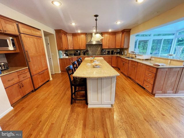 13209 LANTERN HOLLOW DR, North Potomac, MD 20878