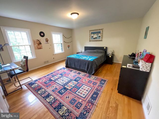 13209 LANTERN HOLLOW DR, North Potomac, MD 20878