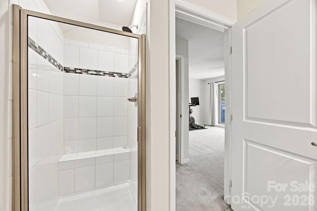1321 Queen Lyon Court, Charlotte, NC 28205