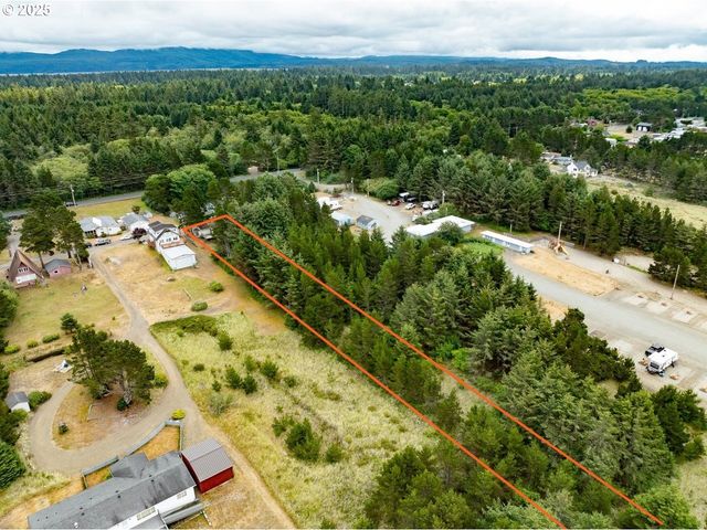 13907 N St, Long Beach, WA 98631