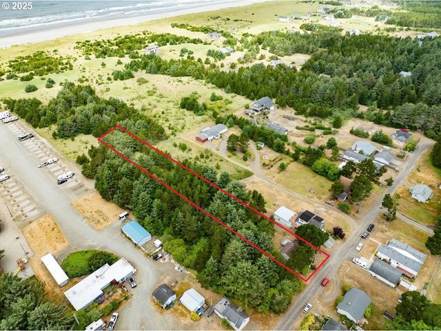 13907 N St, Long Beach, WA 98631