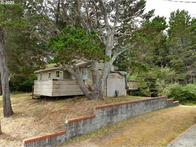 13907 N St, Long Beach, WA 98631