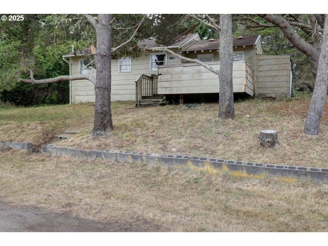 13907 N St, Long Beach, WA 98631