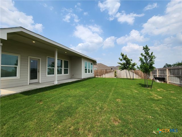 5923 Corsicana Cove, Seguin, TX 78155