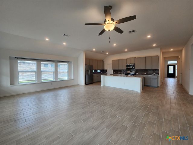 5923 Corsicana Cove, Seguin, TX 78155