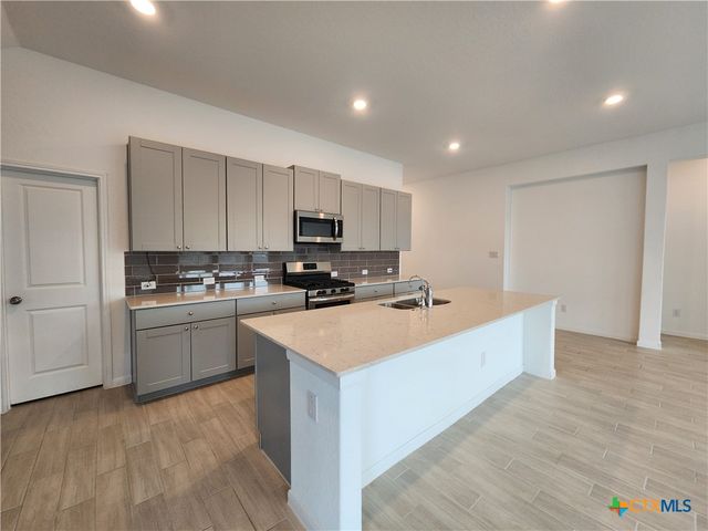 5923 Corsicana Cove, Seguin, TX 78155