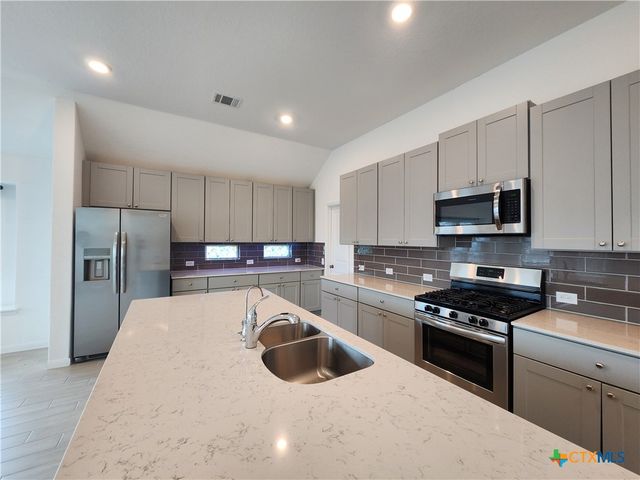 5923 Corsicana Cove, Seguin, TX 78155