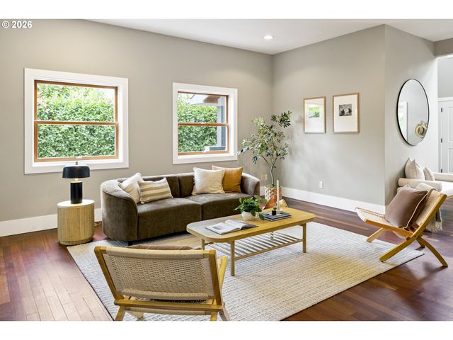 914 Se UMATILLA St, Portland, OR 97202