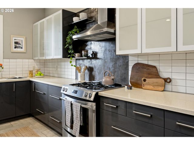914 Se UMATILLA St, Portland, OR 97202