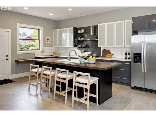 914 Se UMATILLA St, Portland, OR 97202