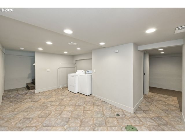 914 Se UMATILLA St, Portland, OR 97202