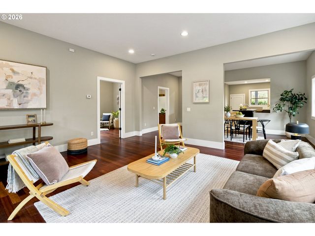 914 Se UMATILLA St, Portland, OR 97202