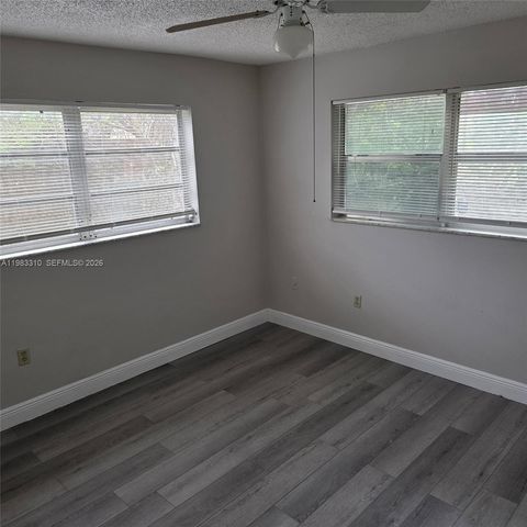 2570 NE 192nd St 2, Miami, FL 33180