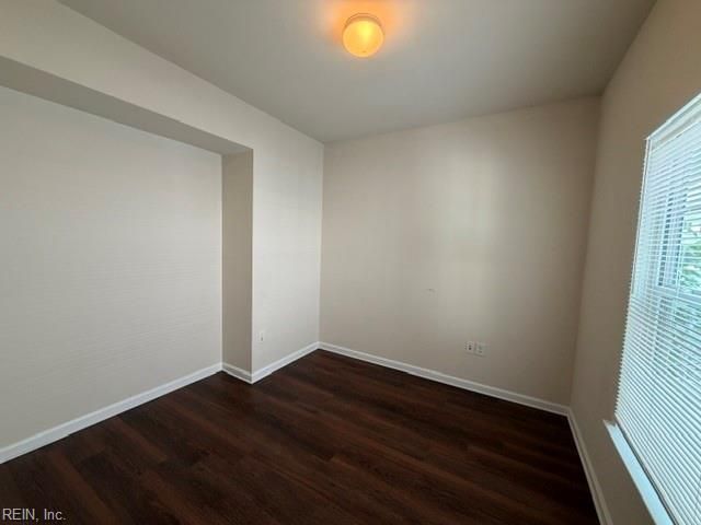 620 Leonard LN, Newport News, VA 23601