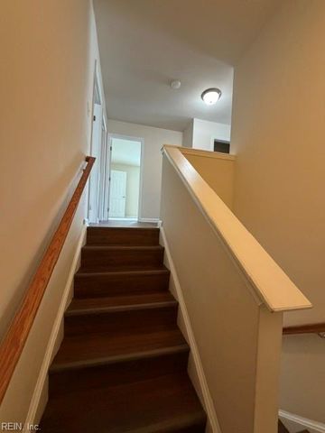 620 Leonard LN, Newport News, VA 23601
