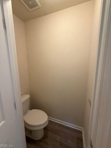 620 Leonard LN, Newport News, VA 23601
