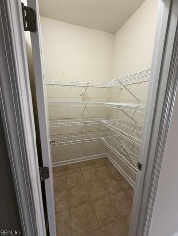 620 Leonard LN, Newport News, VA 23601