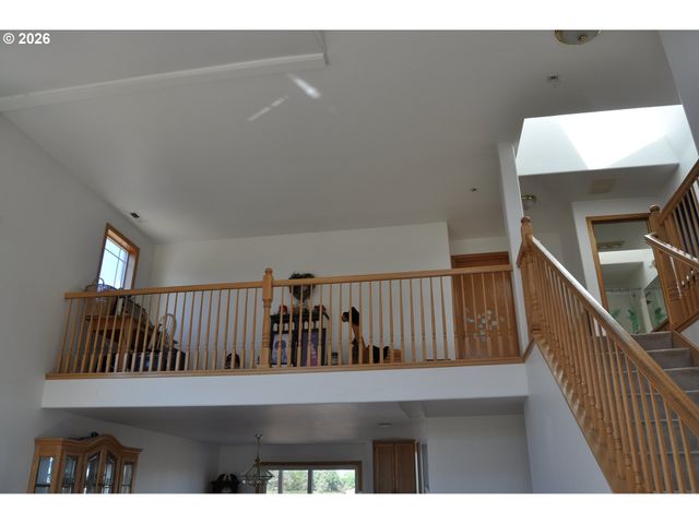 4198 LANCASTER Dr, Eugene, OR 97404