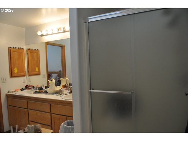 4198 LANCASTER Dr, Eugene, OR 97404