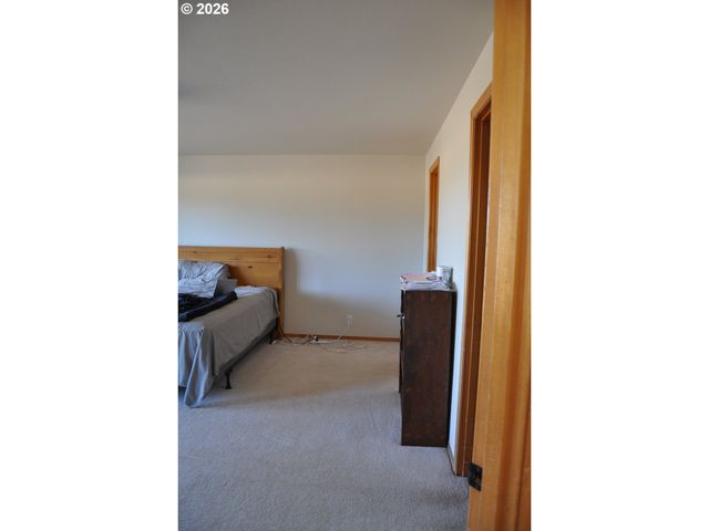 4198 LANCASTER Dr, Eugene, OR 97404