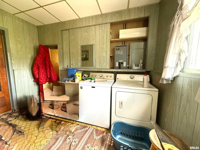 401 S 7TH Street, Herrin, IL 62948