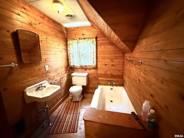 401 S 7TH Street, Herrin, IL 62948