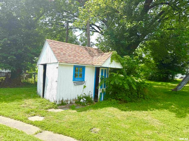 401 S 7TH Street, Herrin, IL 62948