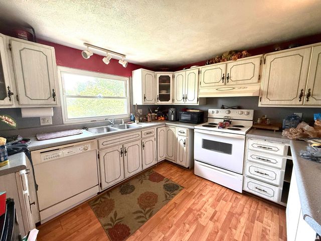 401 S 7TH Street, Herrin, IL 62948