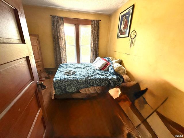 401 S 7TH Street, Herrin, IL 62948