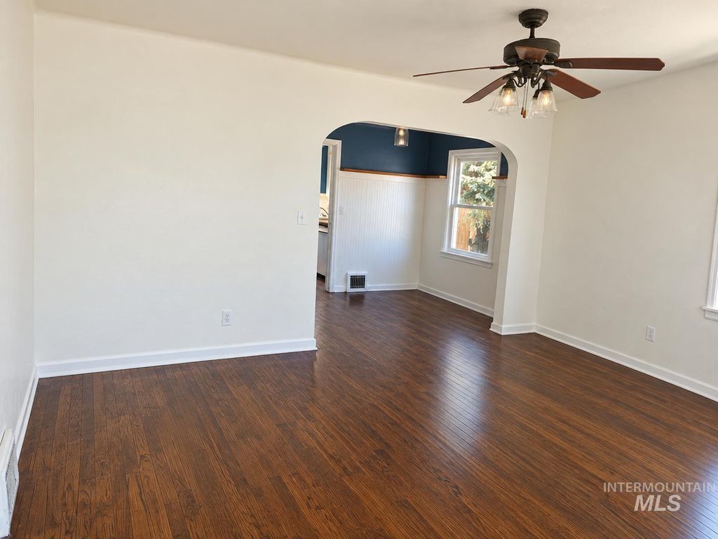403 E Lincoln, Nampa, ID 83686 photo 3