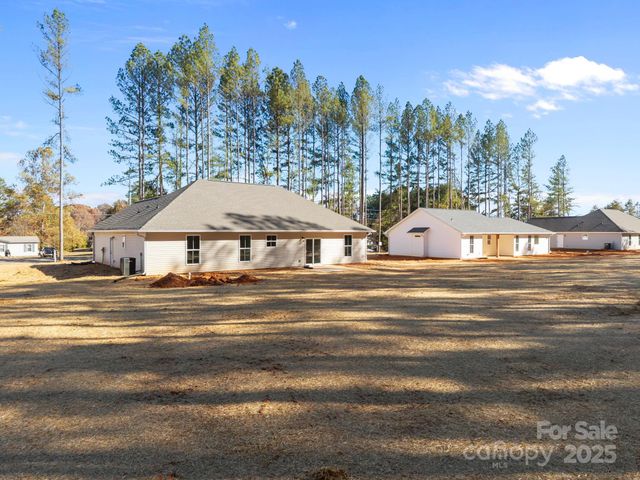 2307 Lee Lawing Road, Lincolnton, NC 28092