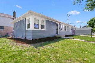 6207 W Eastwood Avenue, Chicago, IL 60630