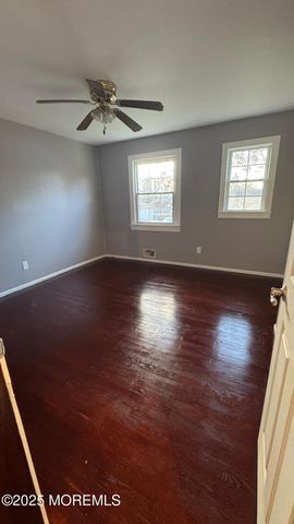 343 Clifton Avenue, Bayville, NJ 08721