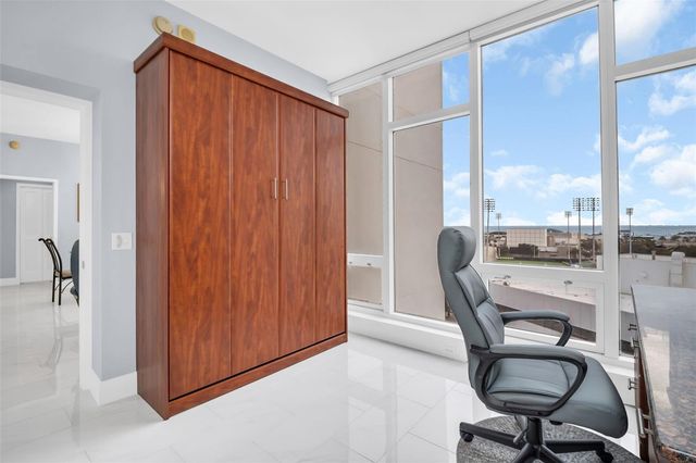 175 1ST STREET S 905, St Petersburg, FL 33701