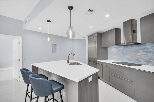 175 1ST STREET S 905, St Petersburg, FL 33701