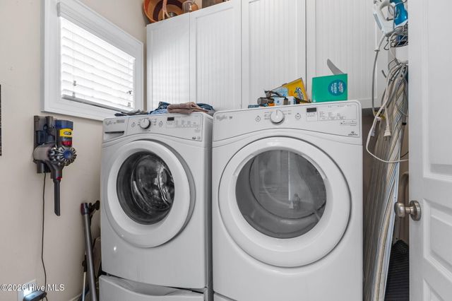 325 Live Oak Street, Emerald Isle, NC 28594