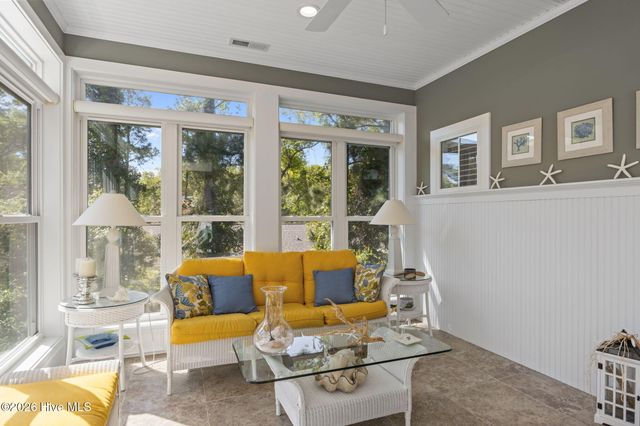 325 Live Oak Street, Emerald Isle, NC 28594